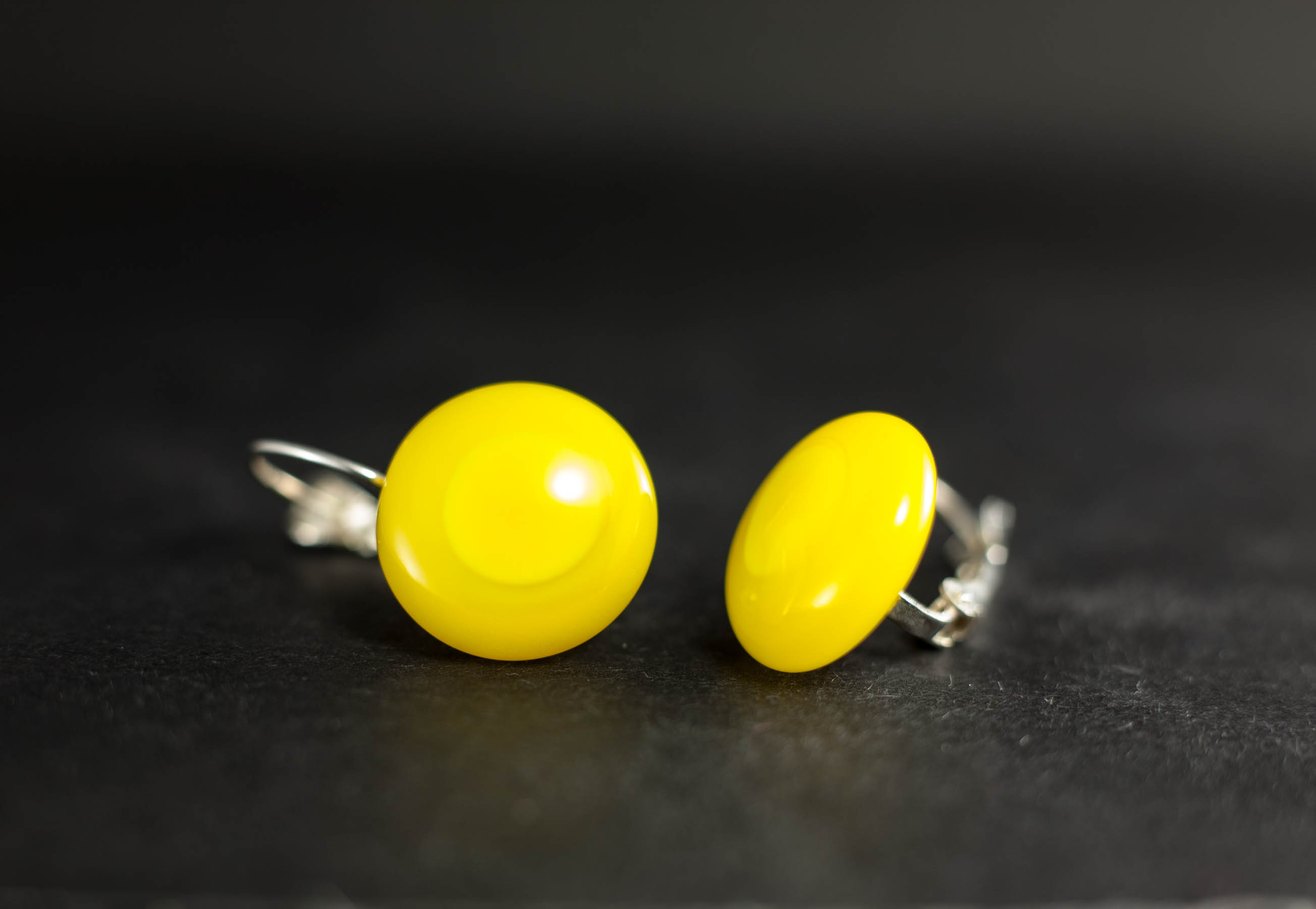 Naušnice Viseće točkice žuta limun